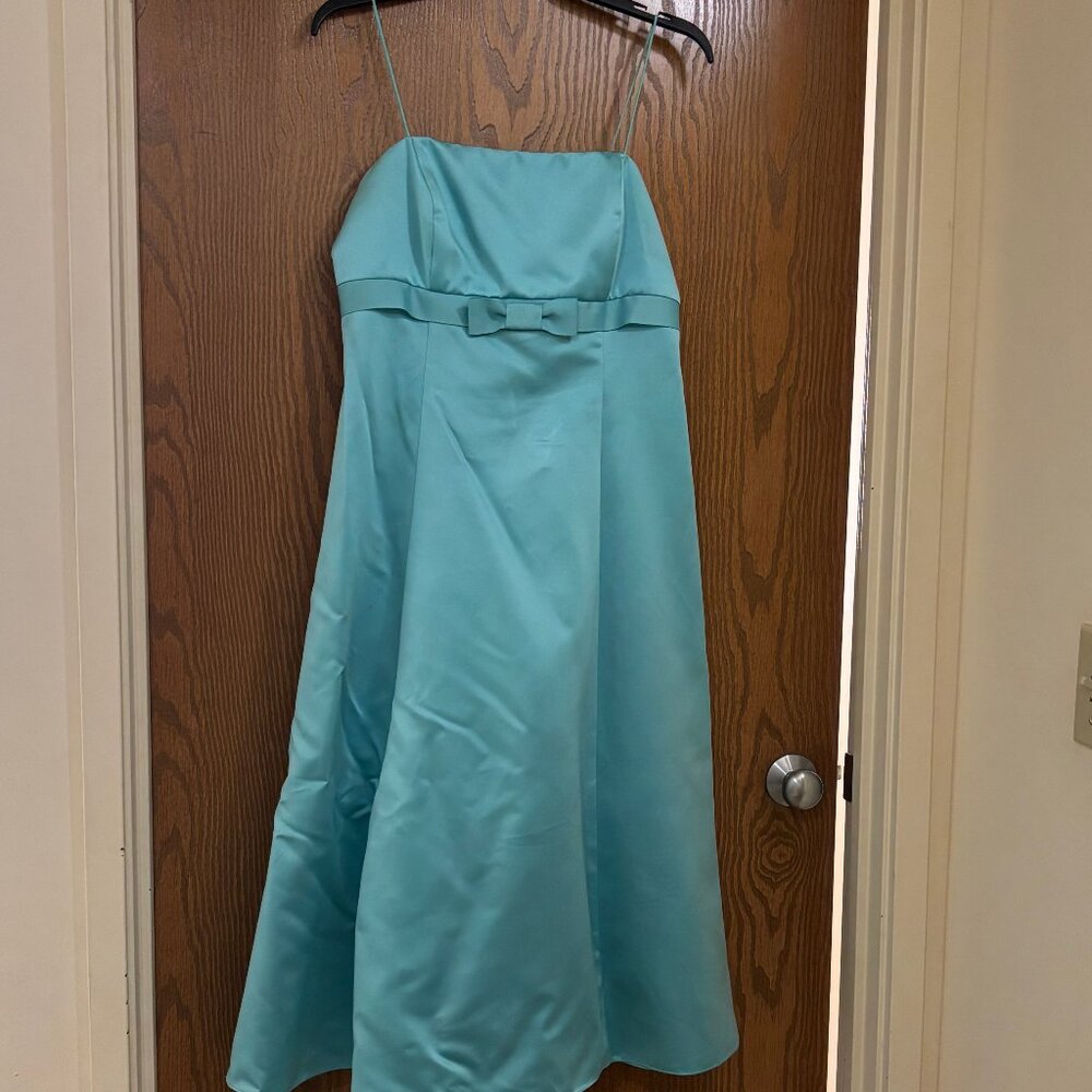 David's Bridal dress size 10 - blue bridesmaid / prom / formal satin strapless